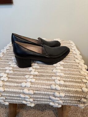 Life Stride Black Leather Low Block Heel Loafers